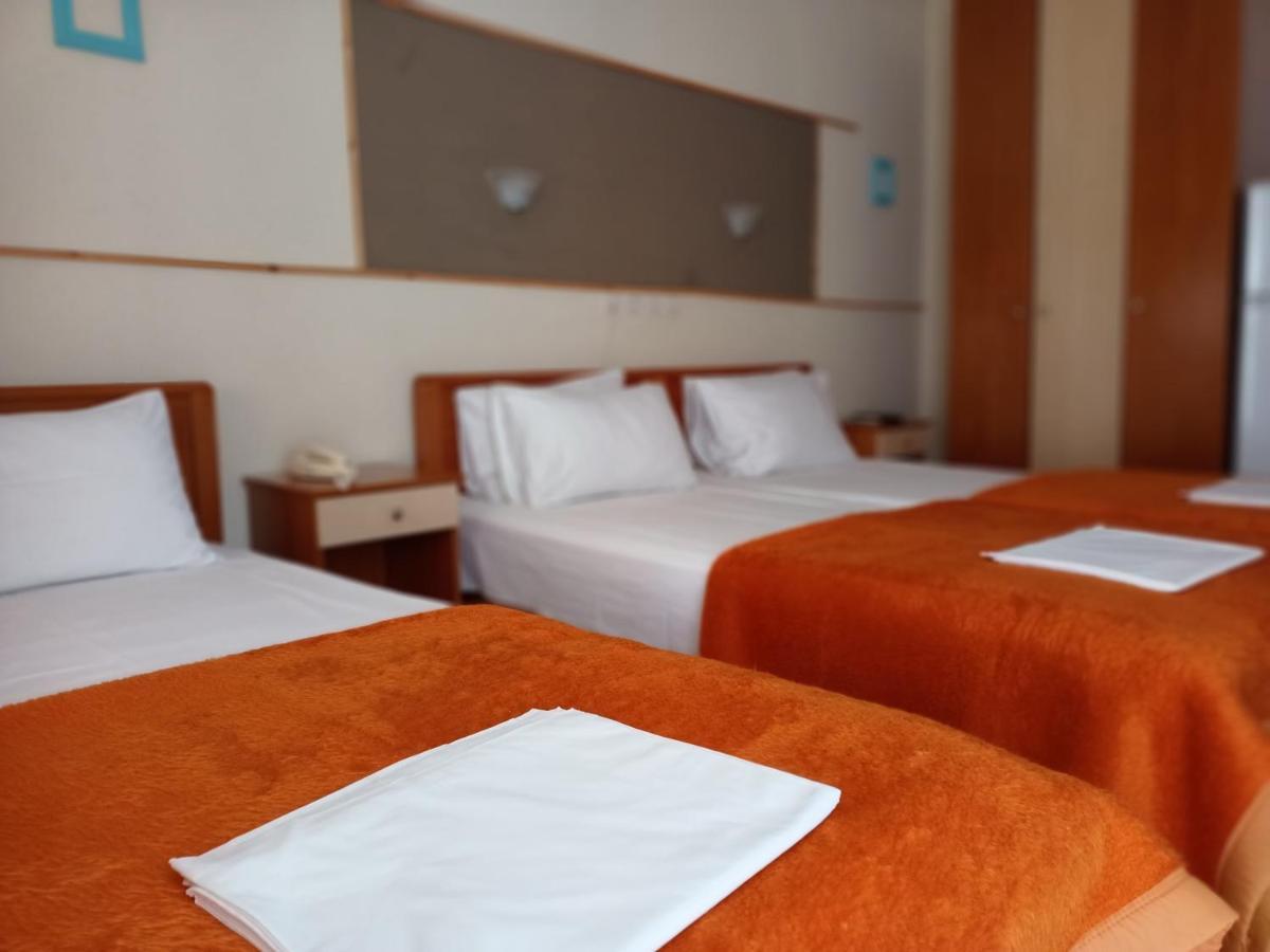Efstratios Hotel لوترا إديبسو الغرفة الصورة