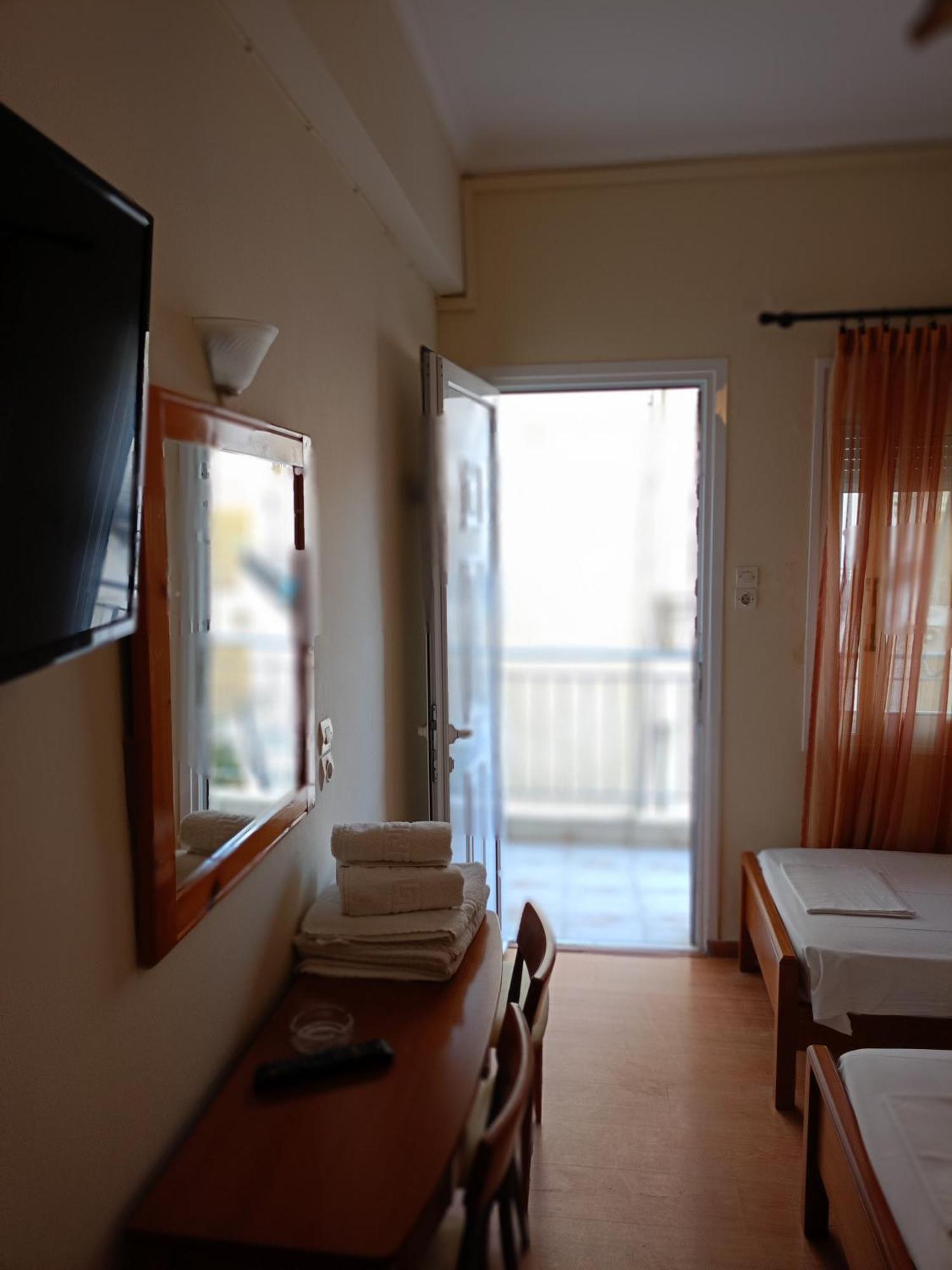 Efstratios Hotel لوترا إديبسو المظهر الخارجي الصورة