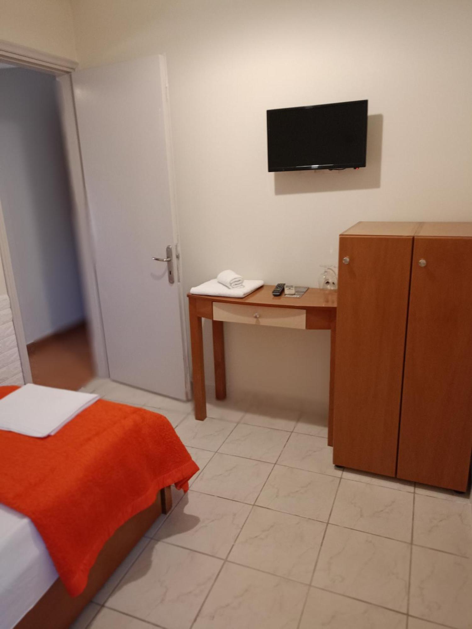 Efstratios Hotel لوترا إديبسو المظهر الخارجي الصورة