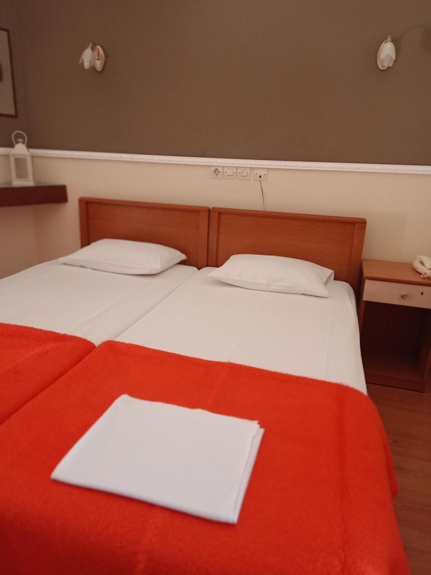 Efstratios Hotel لوترا إديبسو المظهر الخارجي الصورة