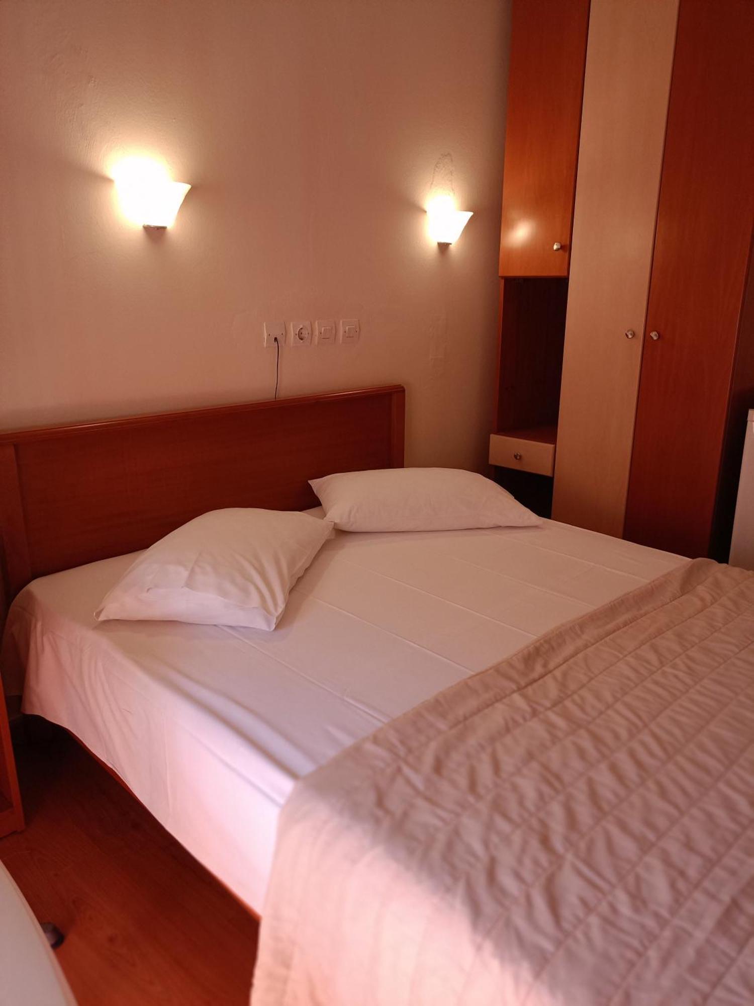 Efstratios Hotel لوترا إديبسو المظهر الخارجي الصورة